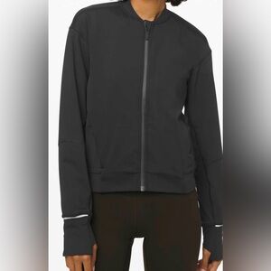 Lululemon Two Track Mind Jacket
Black Size Medium